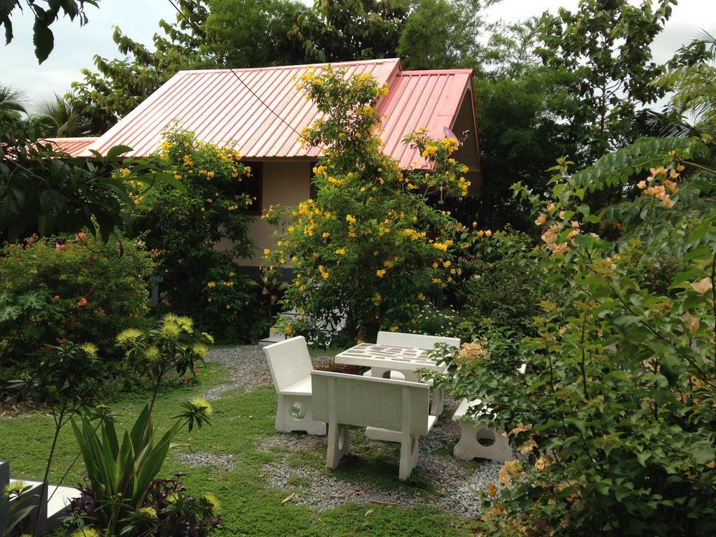 Areeya Resort Watthana Nakhon Exterior foto